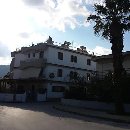 Apartament Takis