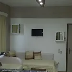 Apartment Takis *